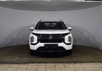 Новый Mitsubishi Outlander 2023 (2 фото)