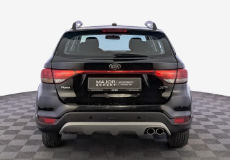 Подержанный автомобиль Kia Rio Hatchback 2020 года (6 фото)