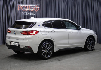 Подержанный автомобиль BMW X2 2019 года (5 фото)