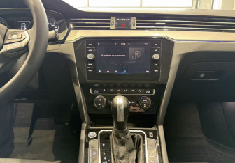Подержанный автомобиль Volkswagen Passat Wagon 2019 года (16 фото)