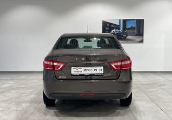 Подержанный автомобиль LADA (ВАЗ) Vesta Sedan 2018 года (6 фото)