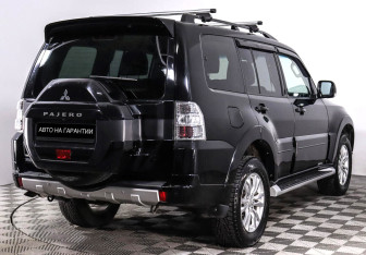 Подержанный автомобиль Mitsubishi Pajero 2018 года (3 фото)