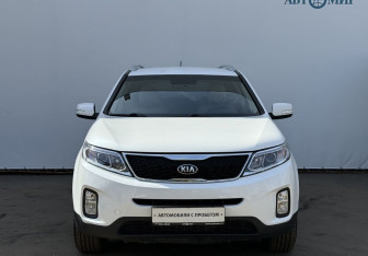 Подержанный автомобиль Kia Sorento 2013 года (2 фото)