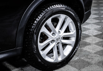 Подержанный автомобиль Nissan Juke 2014 года (15 фото)