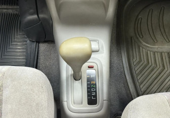 Подержанный автомобиль Toyota Corolla Spacio 1998 года (16 фото)