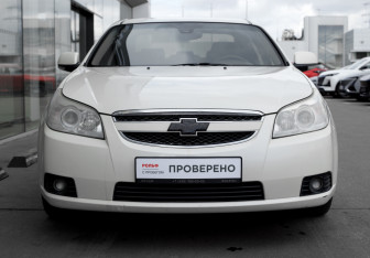 Подержанный автомобиль Chevrolet Epica 2011 года (2 фото)