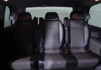 Подержанный автомобиль Mercedes-Benz Viano 2013 года (11 фото)