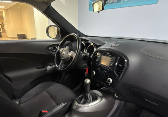 Подержанный автомобиль Nissan Juke 2012 года (10 фото)