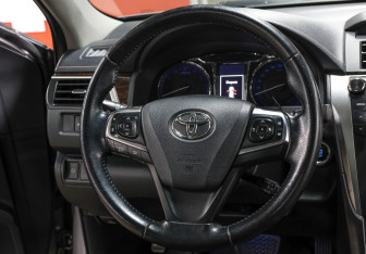 Подержанный автомобиль Toyota Camry Sedan 2014 года (17 фото)