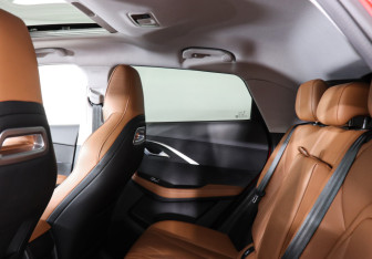 Подержанный автомобиль Omoda C5 2024 года (12 фото)