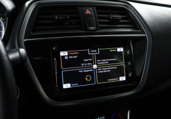 Подержанный автомобиль Suzuki SX4 Hatchback 2018 года (14 фото)