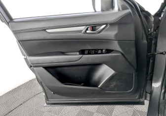 Подержанный автомобиль Mazda CX-5 2022 года (19 фото)