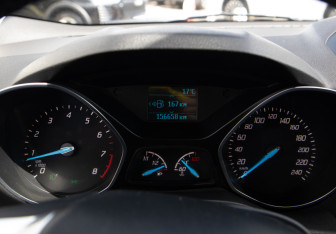 Подержанный автомобиль Ford Kuga 2014 года (9 фото)