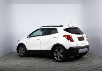 Подержанный автомобиль Opel Mokka 2014 года (7 фото)