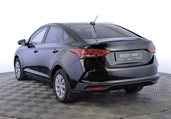 Подержанный автомобиль Hyundai Solaris Sedan 2021 года (7 фото)