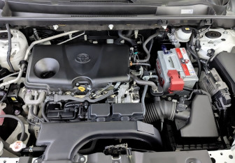 Подержанный автомобиль Toyota RAV4 2021 года (9 фото)