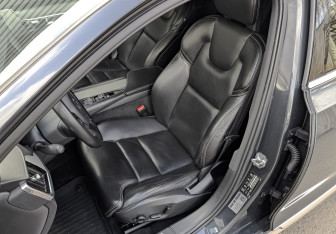 Подержанный автомобиль Volvo S90 2017 года (20 фото)