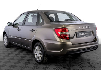 Подержанный автомобиль LADA (ВАЗ) Granta Sedan 2020 года (7 фото)