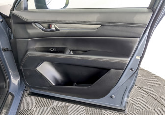 Подержанный автомобиль Mazda CX-5 2020 года (26 фото)