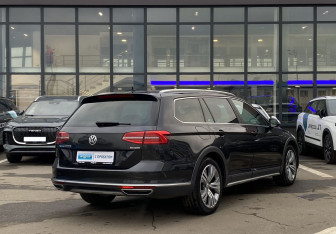 Подержанный автомобиль Volkswagen Passat Wagon 2018 года (5 фото)