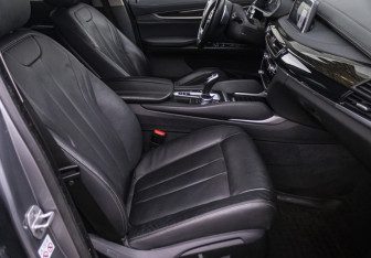 Подержанный автомобиль BMW X6 2019 года (11 фото)