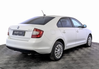 Подержанный автомобиль Skoda Rapid Liftback 2019 года (5 фото)