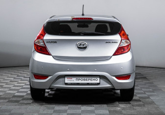 Подержанный автомобиль Hyundai Solaris Hatchback 2014 года (6 фото)