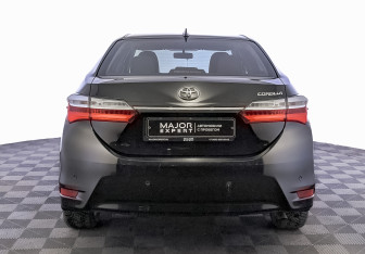 Подержанный автомобиль Toyota Corolla Sedan 2018 года (6 фото)