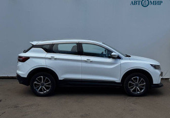 Подержанный автомобиль Geely Coolray 2022 года (4 фото)