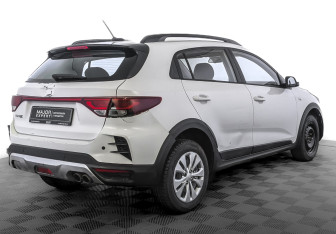 Подержанный автомобиль Kia Rio Hatchback 2021 года (5 фото)