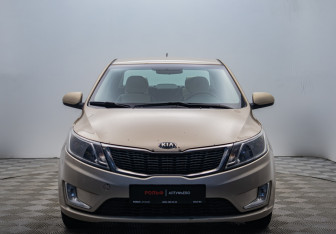 Подержанный автомобиль Kia Rio Sedan 2013 года (8 фото)