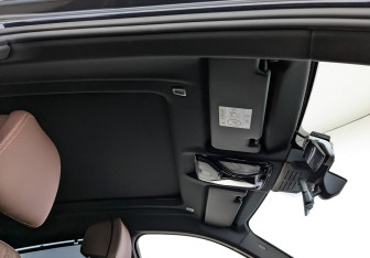 Подержанный автомобиль BMW X6 2025 года (23 фото)