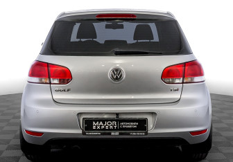 Подержанный автомобиль Volkswagen Golf Hatchback 2012 года (6 фото)