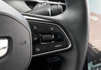 Подержанный автомобиль Geely Atlas 2024 года (29 фото)