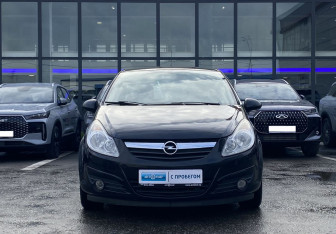 Подержанный автомобиль Opel Corsa 2009 года (2 фото)