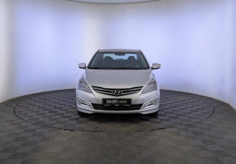 Подержанный автомобиль Hyundai Solaris Sedan 2016 года (2 фото)