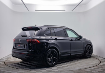 Подержанный автомобиль Volkswagen Tiguan 2021 года (5 фото)