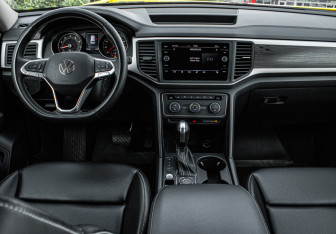 Подержанный автомобиль Volkswagen Teramont 2021 года (10 фото)