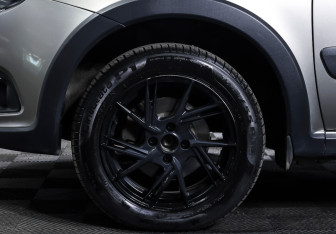 Подержанный автомобиль LADA (ВАЗ) Granta Wagon 2022 года (21 фото)