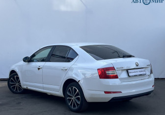 Подержанный автомобиль Skoda Octavia Liftback 2013 года (7 фото)