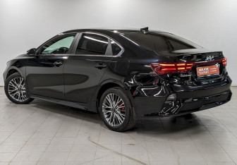 Подержанный автомобиль Kia Cerato Sedan 2021 года (7 фото)
