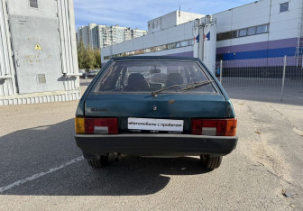 Подержанный автомобиль LADA (ВАЗ) 2109 Hatchback 2001 года (6 фото)