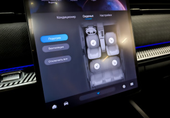 Подержанный автомобиль Jaecoo J7 2024 года (27 фото)