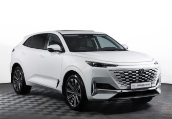 Подержанный автомобиль Changan UNI-K 2023 года (3 фото)