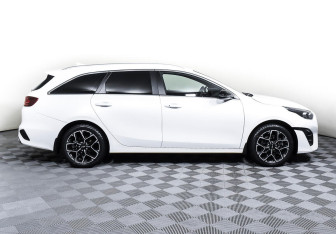Подержанный автомобиль Kia Ceed Wagon 2021 года (4 фото)