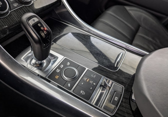 Подержанный автомобиль Land Rover Range Rover Sport 2013 года (27 фото)