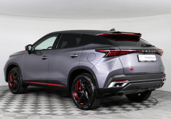 Подержанный автомобиль Omoda C5 2023 года (7 фото)