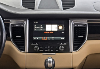 Подержанный автомобиль Porsche Macan 2016 года (17 фото)