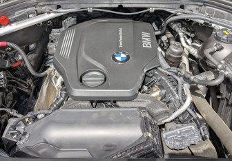 Подержанный автомобиль BMW X4 2017 года (9 фото)