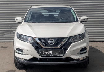 Подержанный автомобиль Nissan Qashqai 2020 года (2 фото)